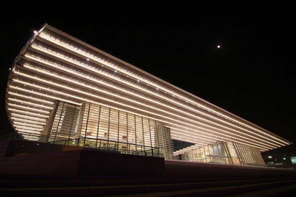 天津大剧院夜景