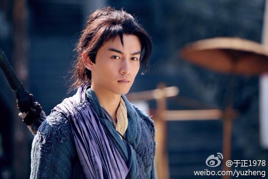 《神雕侠侣》中的杨过剧照,而杨过的扮演者陈晓也随后转发微博,并开