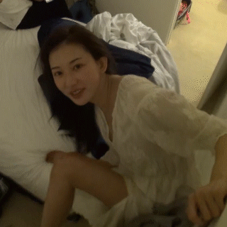 林志玲被曝出透视睡衣照 圆白酥胸一览无遗