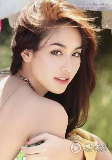 她是2006年泰国少女选美冠军.