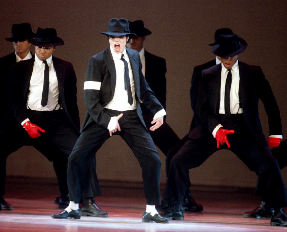 迈克杰克逊鬼步舞图片