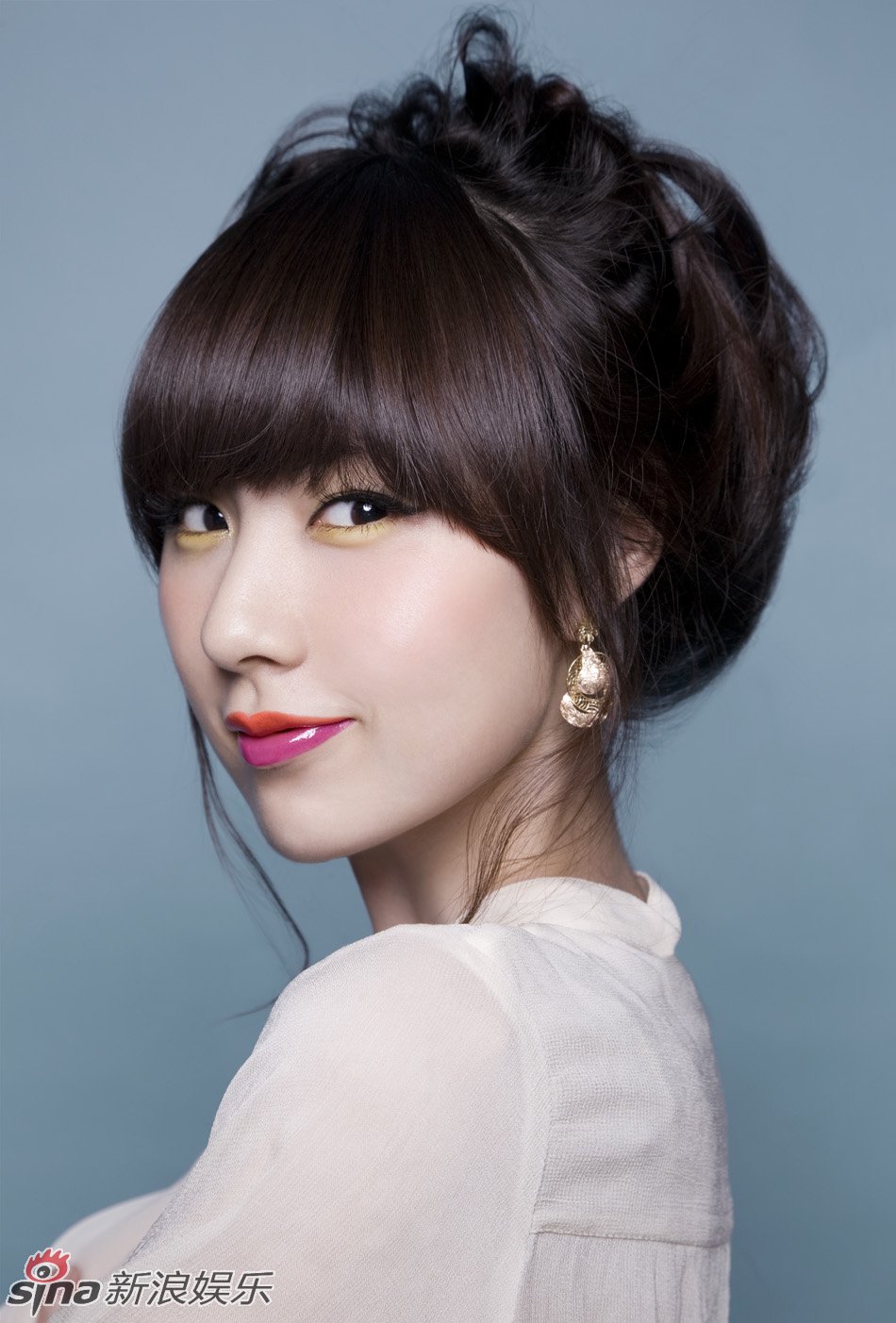 娱乐频道2009年高清幻灯集 > 双色美唇新浪娱乐讯 韩国甜心公主简美妍