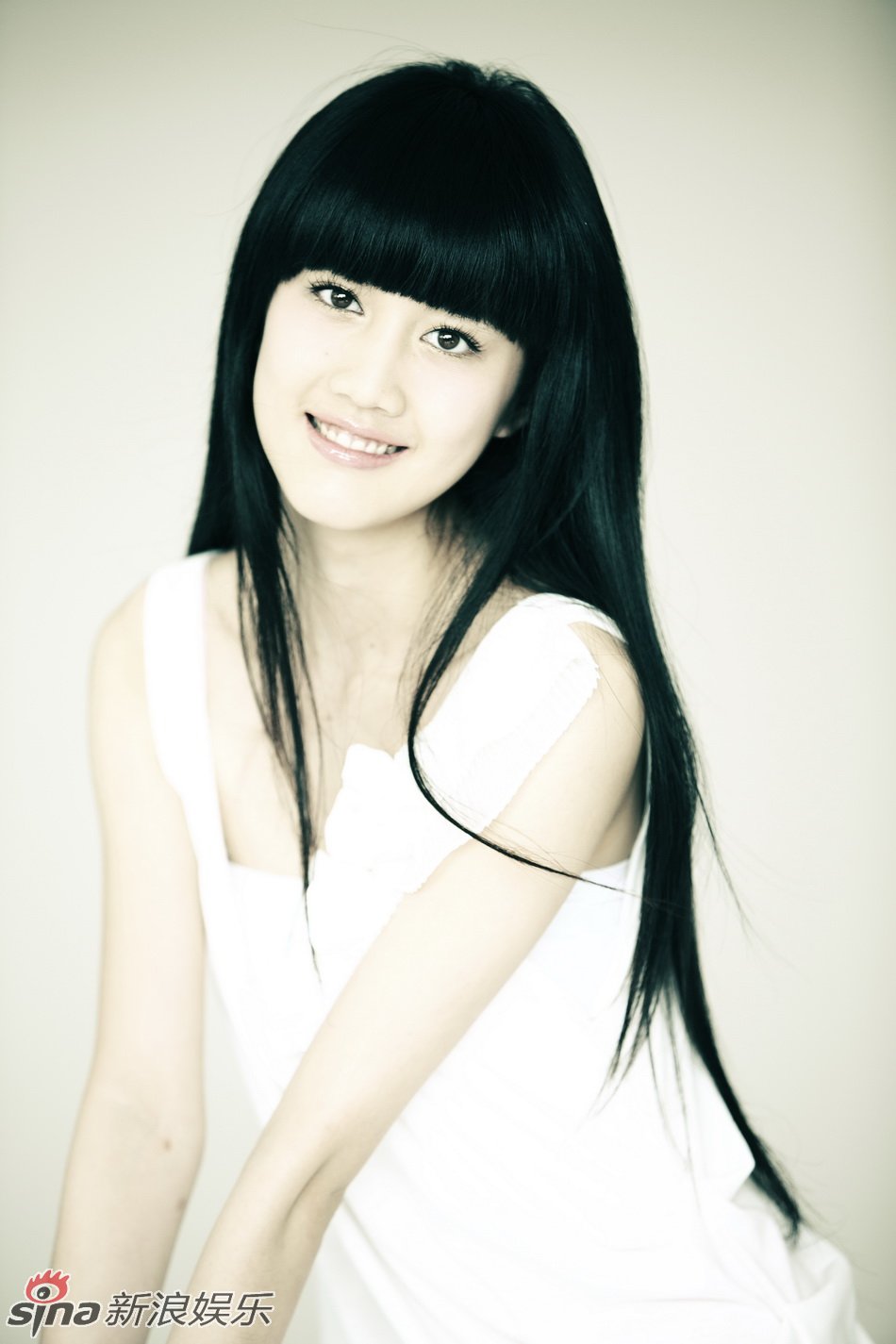 文梦洋绽放甜美笑容