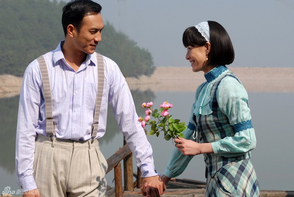 新浪娱乐讯 由台湾著名导演胡意涓指导的三十集电视连续剧《爱·盛开