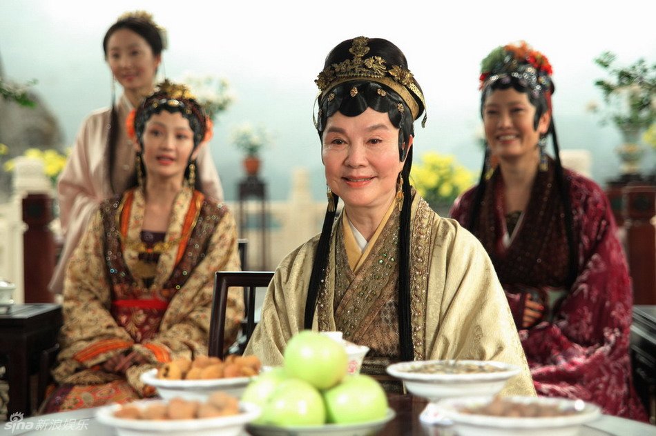 王夫人与凤姐尤氏平儿