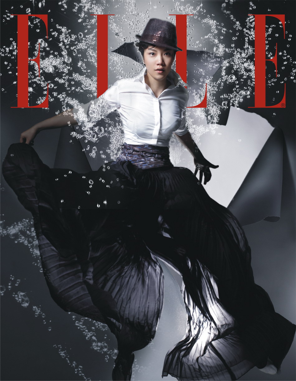 同时当选第8张电子合辑《super star》的封面女声