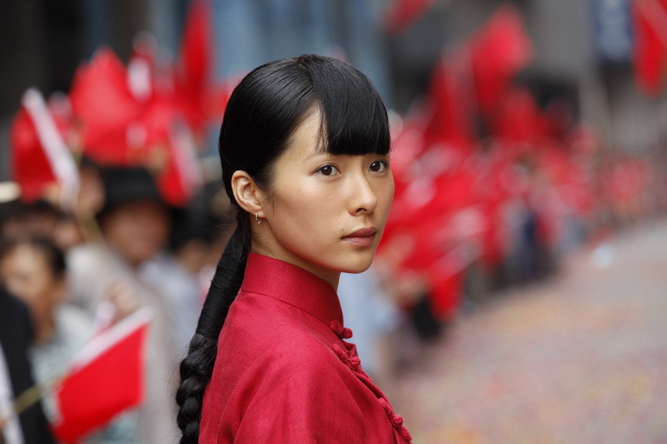 应运而生的国庆档献礼片纷纷而至,谍战情感大戏《秋喜》也将在国庆档