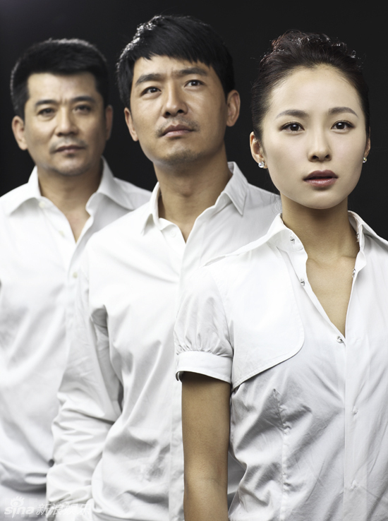 娱乐频道2009年高清幻灯集 > 孙淳(左起)郭晓冬江一燕新浪娱乐讯 导演