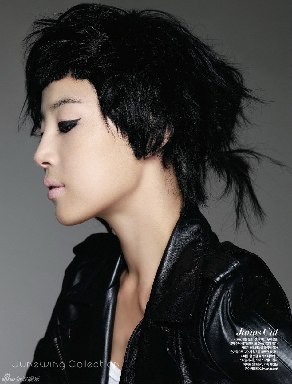 新浪娱乐讯 日前,韩国女星韩智慧为《allure》杂志10月号拍摄全新封面