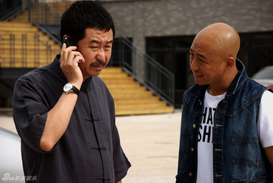 刘桦左周晓鸥