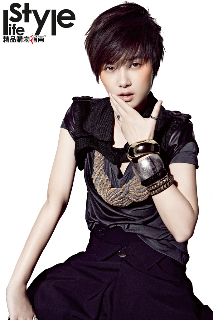 刚刚发行自己第四张同名创作专辑的太合麦田旗下歌手李宇春,近日又为