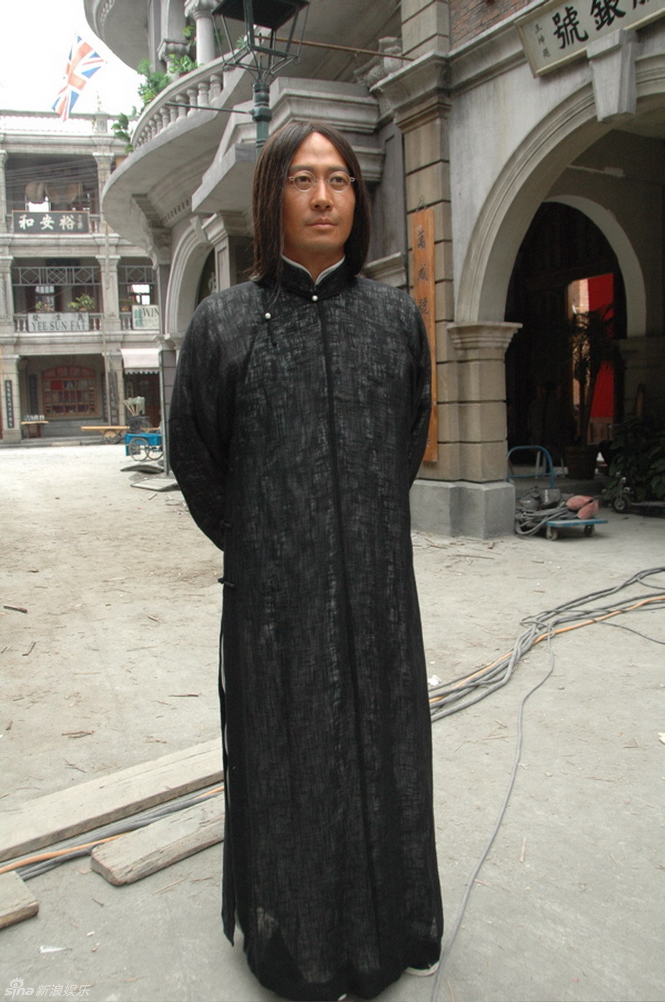 黎明等16位华语影坛"帝后"级巨星主演的年度第一贺岁大片《十月围城》