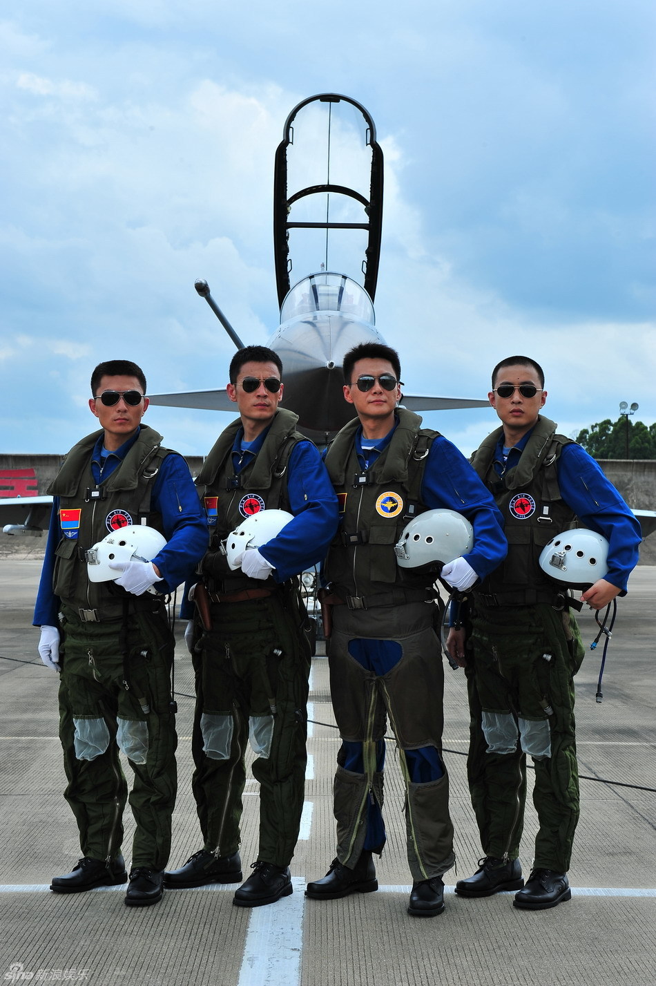 空军题材电影《歼十出击》高清剧照欣赏(续)[59p]