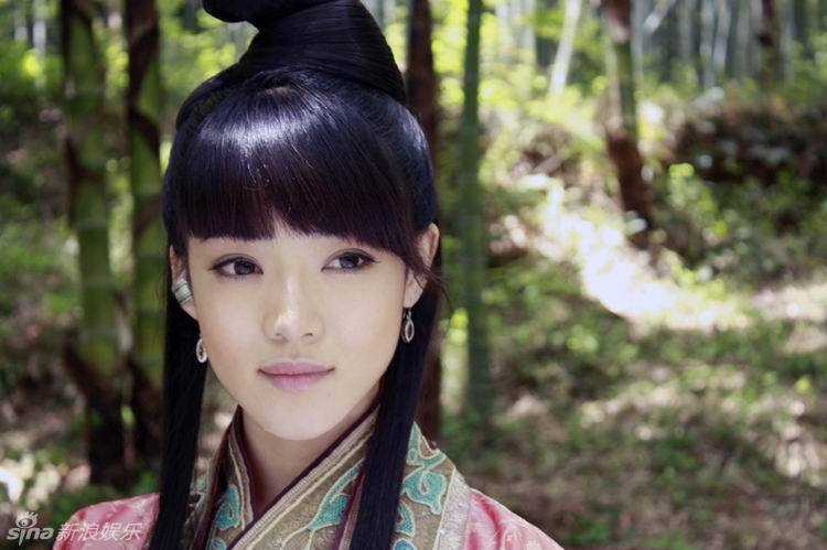 邓家佳清新可人