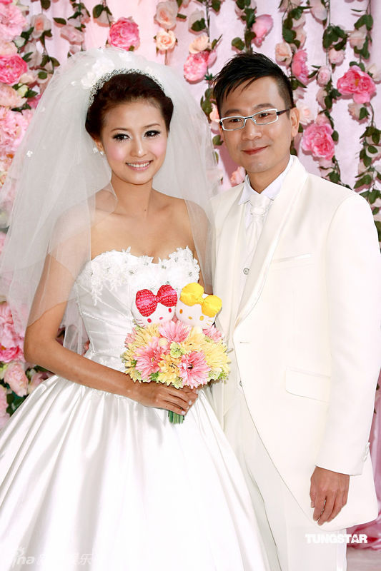 无线艺人佘诗曼,汪明荃,张可颐,姜大伟,马德钟等受邀出席.