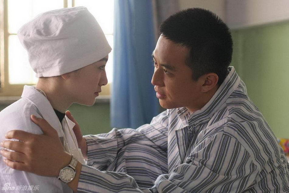 > 李小冉与邓超新浪娱乐讯 据悉,由华谊兄弟出品的情感大戏《人间情缘