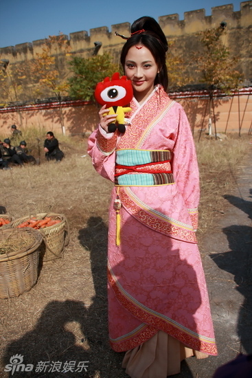 新浪娱乐讯 "嫦娥奔月","后羿射日","吴刚伐桂","玉兔捣药",这几个