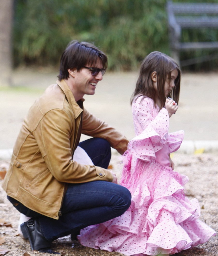 克鲁斯很享受父女时光