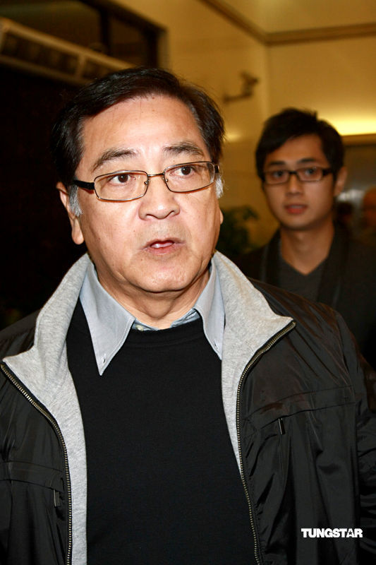 新浪娱乐讯 香港无线电视演员的陈鸿烈,于2009年11月24日因心脏病发