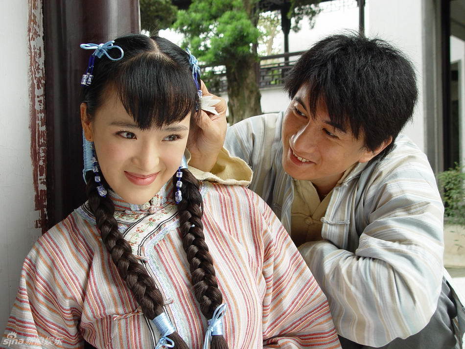 风满楼中与吴奇隆饰演情侣