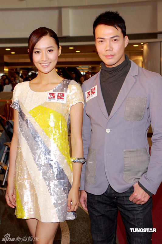 陈法拉与谢天华留影