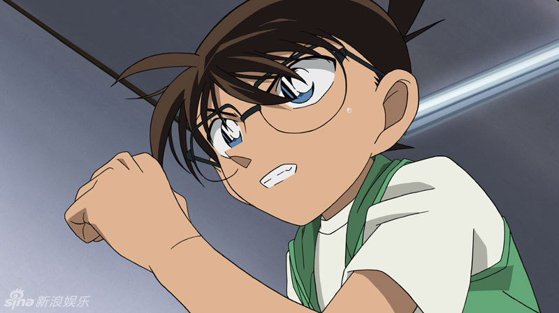 > 柯南焦急奔跑新浪娱乐讯 最新一集《名侦探柯南》电影上映在即,由于