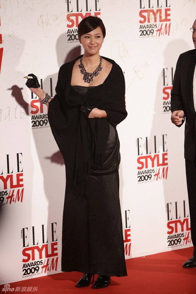 徐静蕾背景板前签字