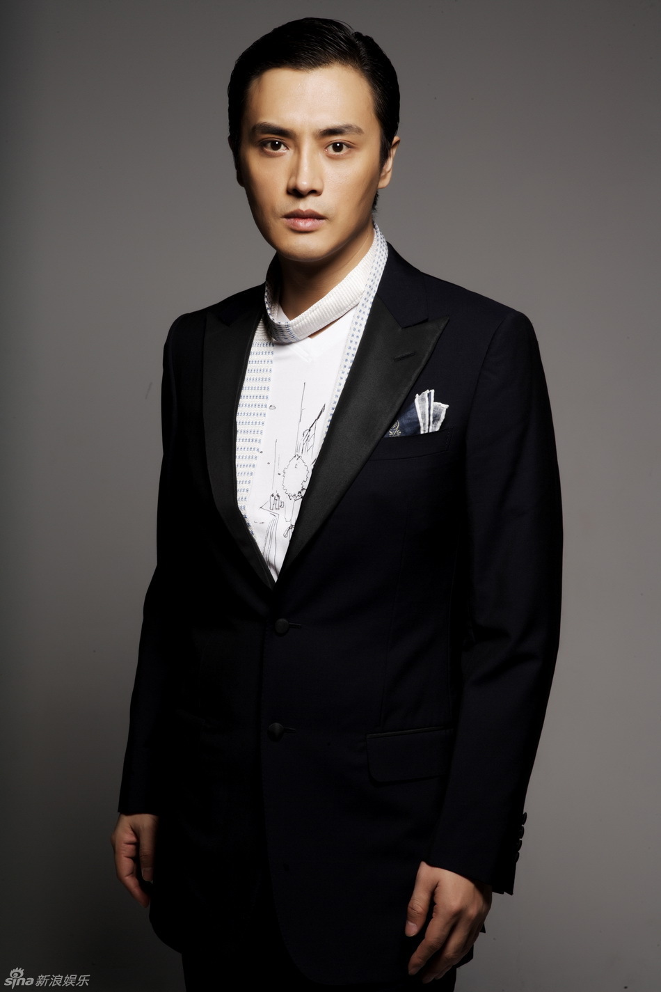 刘晓虎复古写真