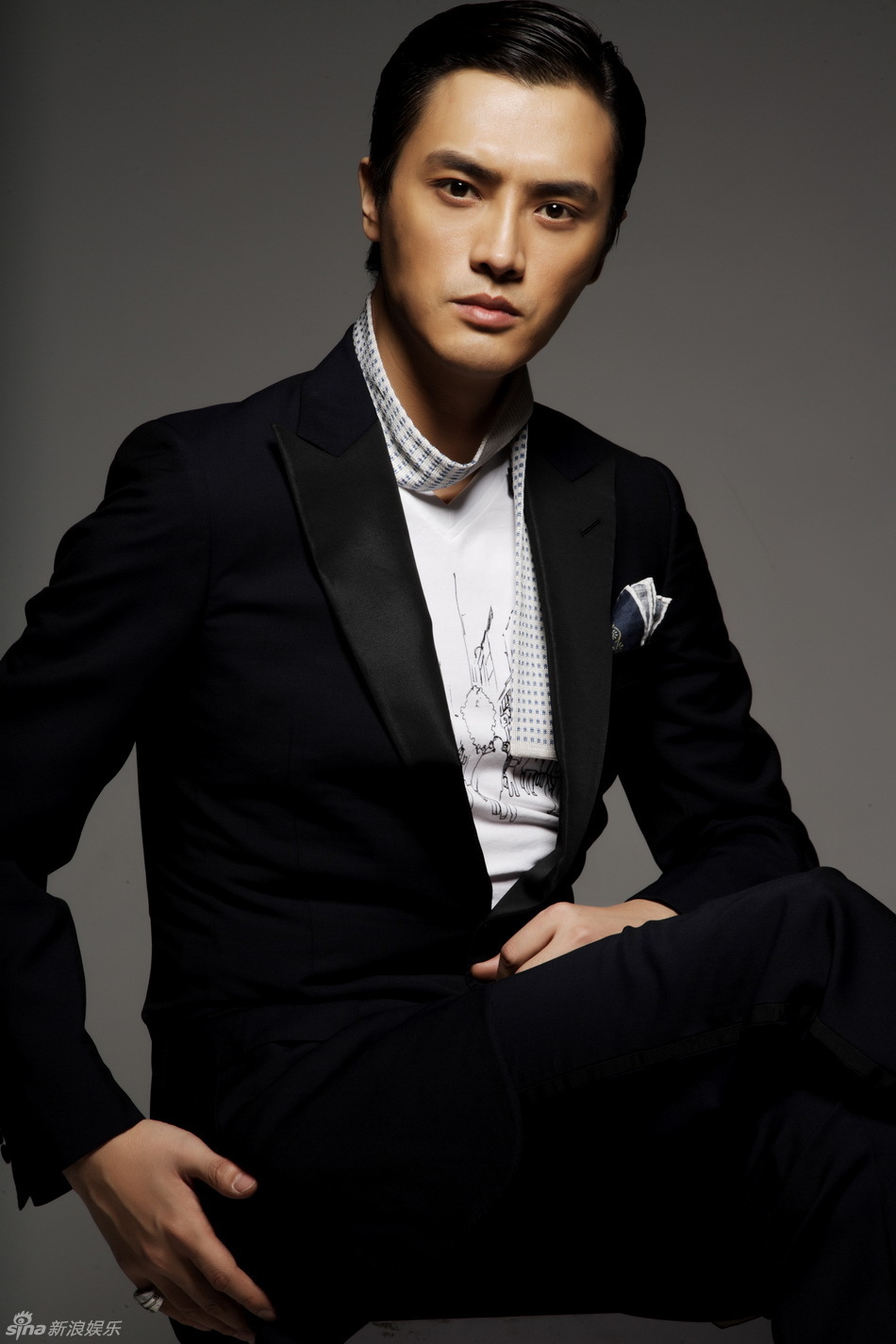 刘晓虎复古写真