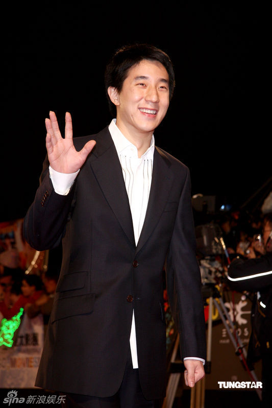 房祖名笑容可爱