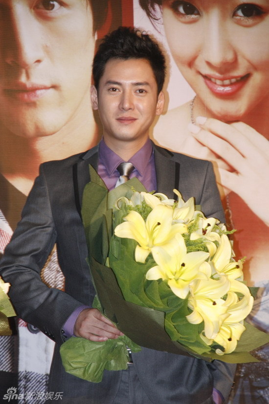 组图:左小青胡歌韩栋白冰主演《苦咖啡》上海开机_高清图集_新浪网