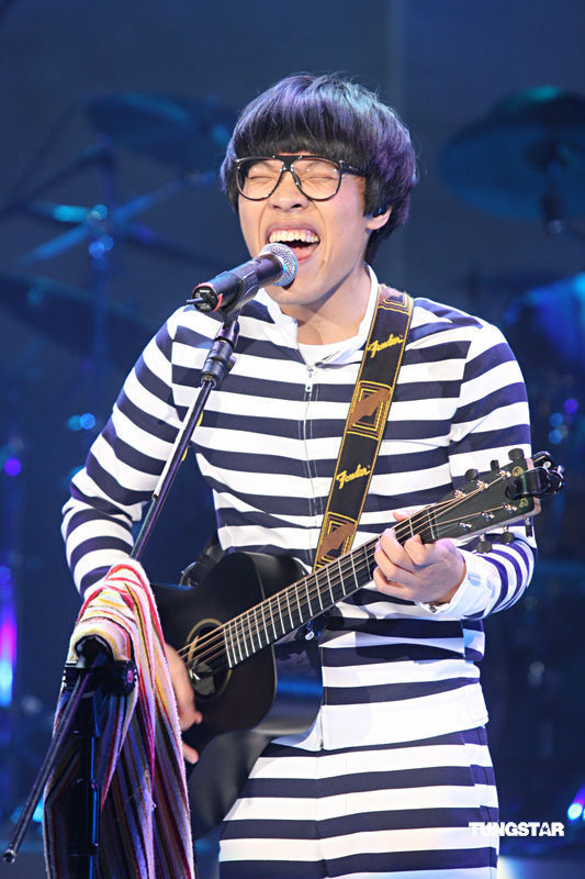 卢广仲情绪高涨