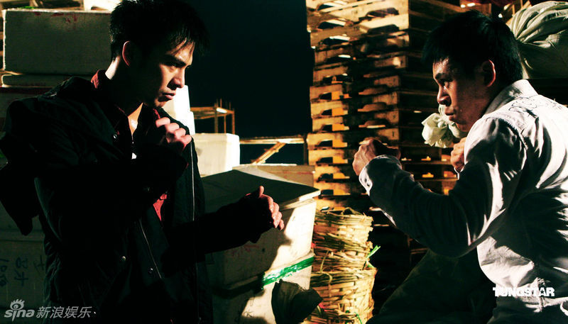 高清图:《撕票风云》打戏连场 安志杰发烧坚持拍_高清图集_新浪网
