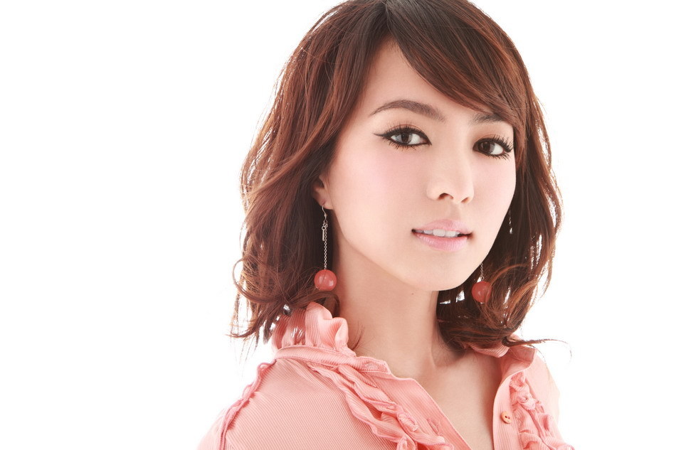 高清图:中国电影报道三美女主播新造型写真曝光_高清图集_新浪网