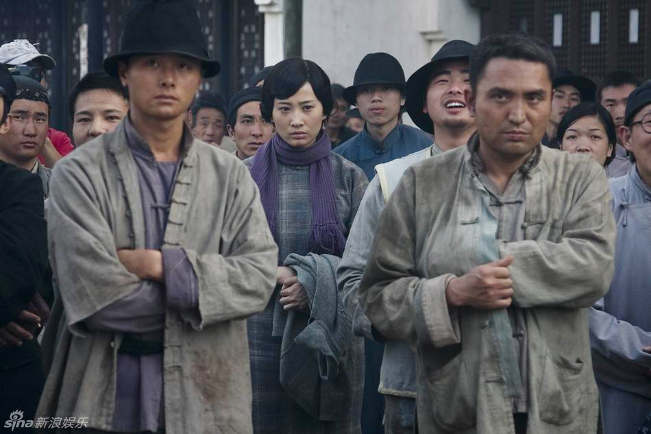 娱乐频道2009年高清幻灯集 > 吕夏眼神坚定新浪娱乐讯 《生死线》强势