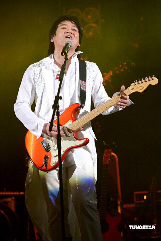 幻灯图:纵贯线香港告别演出 四歌手分享一年感受_高清图集_新浪网