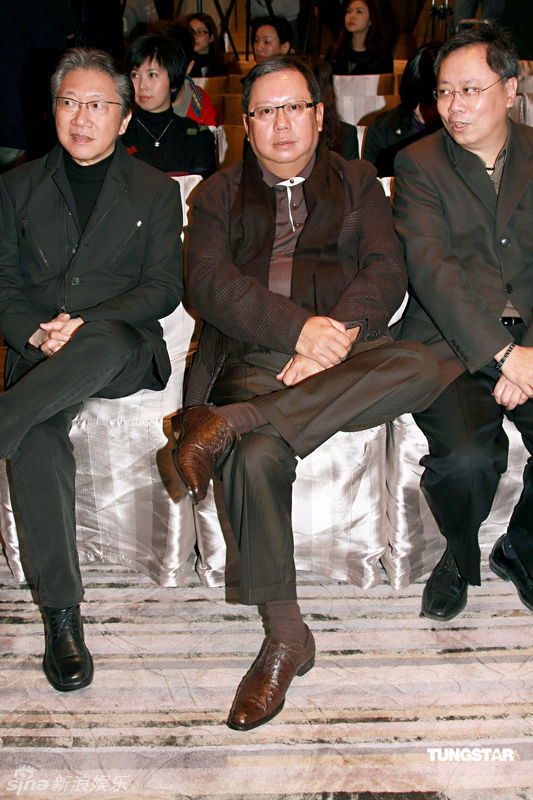 梁汉文,张卫健,苏永康及许志安四人分乘两部开蓬跑车到达记者会,并在