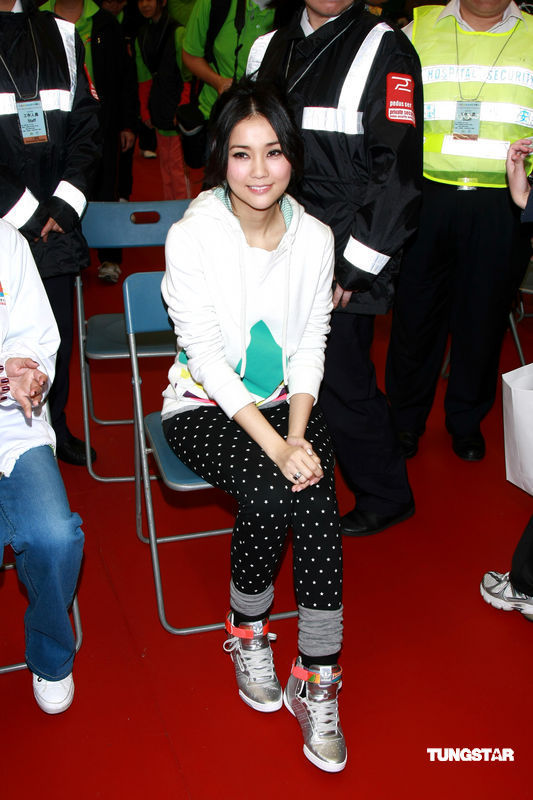 谢安琪出席活动