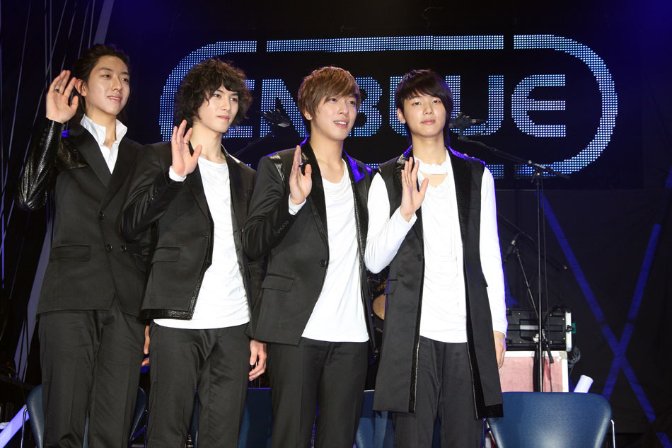 韩国新人乐队组合cnblue首尔亮相