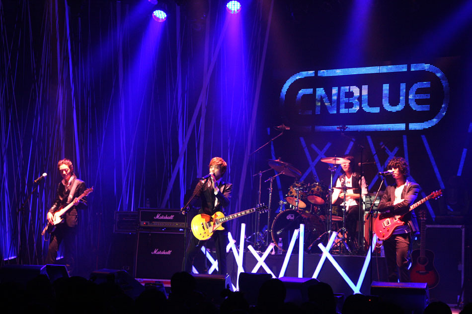 韩国新人乐队组合cnblue首尔亮相