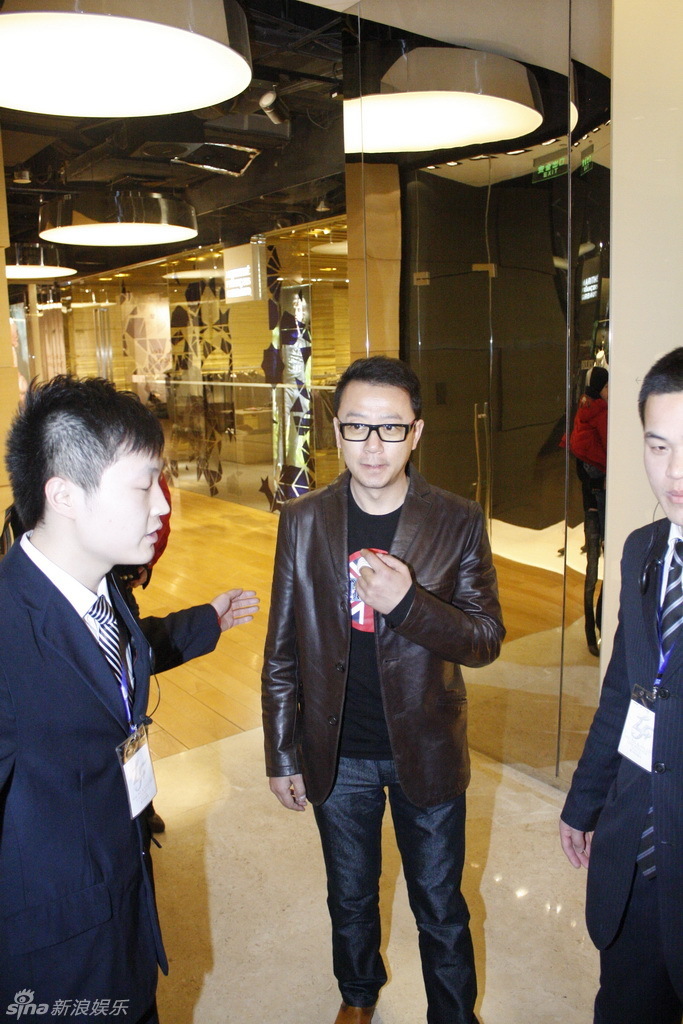 华谊女星罗海琼于今日(1月24号)与相恋多年的男友,华谊副总裁费麒在