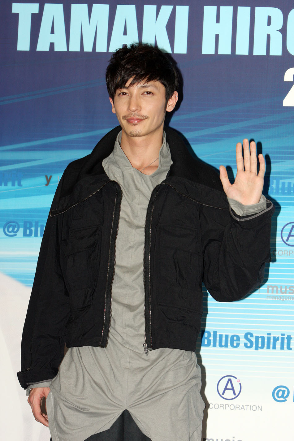 玉木宏举行发布会