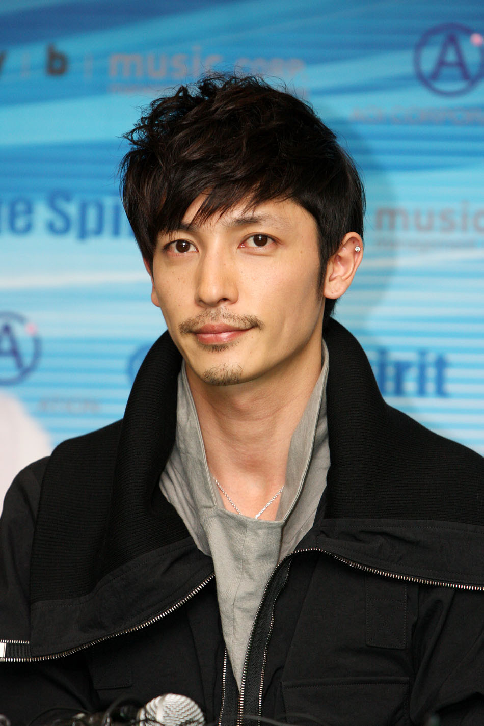 玉木宏举行发布会