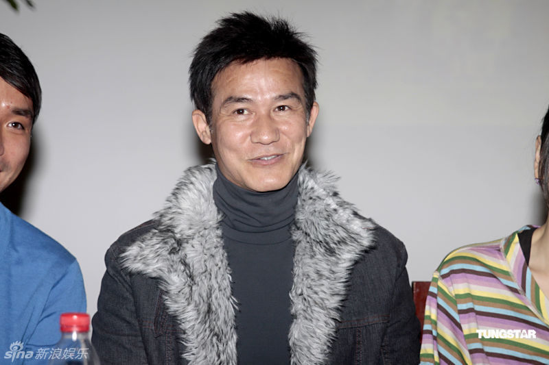 李子雄现身宣传