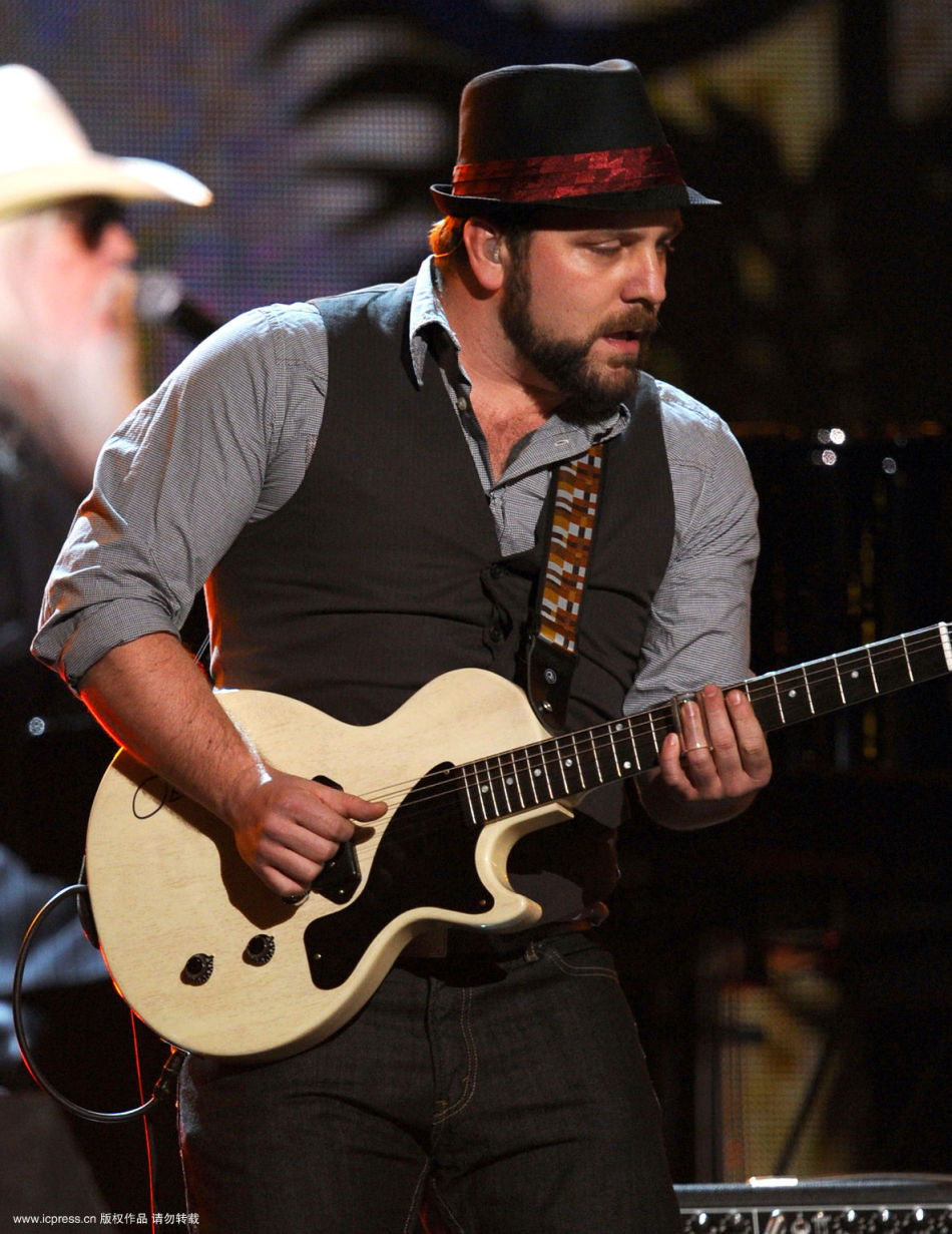 扎克-布朗乐队获最佳新人激情演出活力四溢