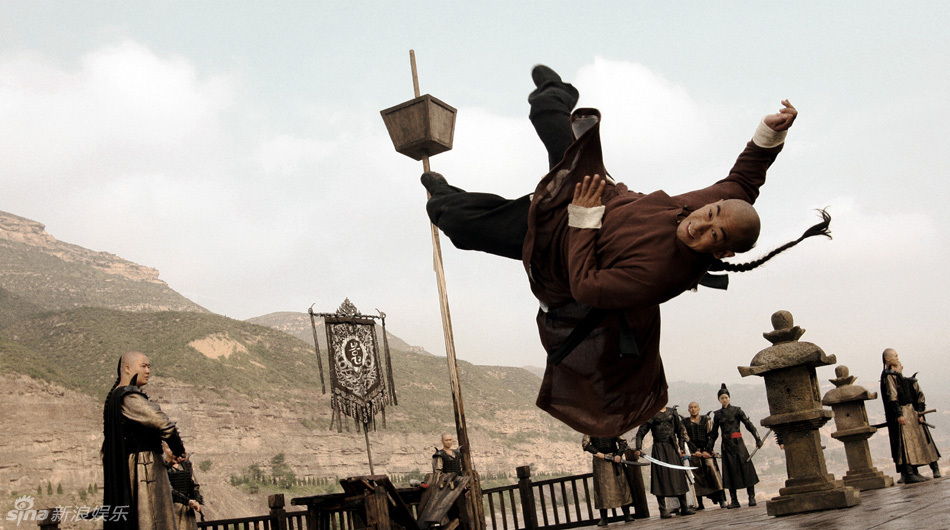 新浪娱乐讯 由"天下第一武指"袁和平导演的武侠大片《苏乞儿》,2月9日