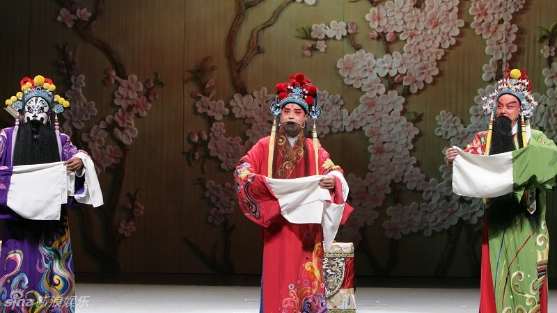 灿烂桃园三结义