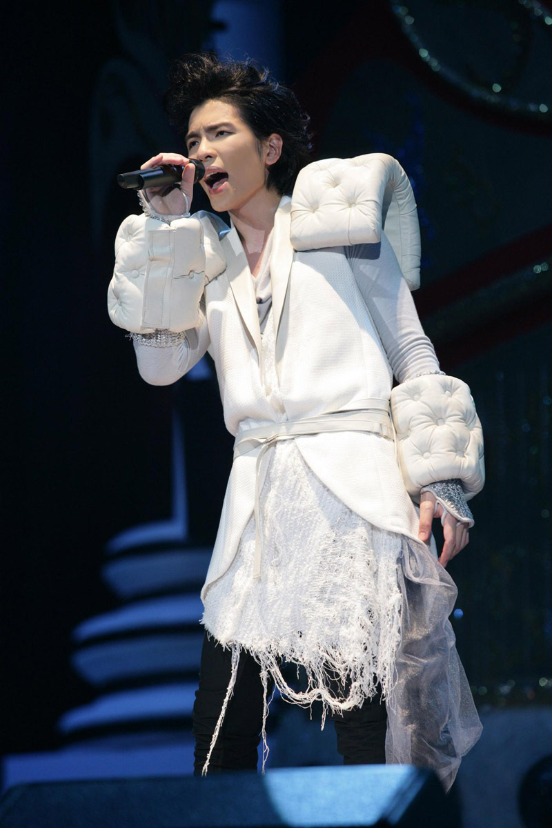 萧敬腾演唱会献唱