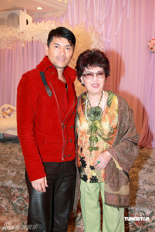 李香琴,吕良伟现身健康链年新春大派对