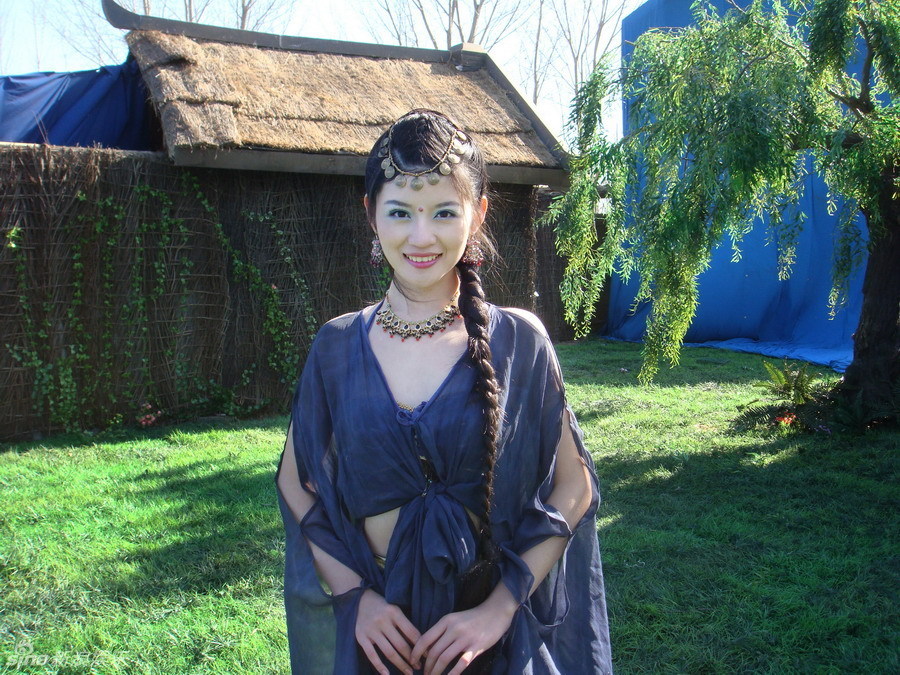 王译茉笑容甜美